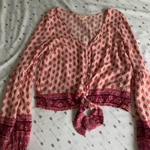 Super Cute Hollister Shirt!